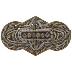 Antike Brosche aus geschliffenem Stahl mit goldfarbenen, cremefarbenen und geschliffenen Perlen aus der Mitte des 19. Jahrhunderts