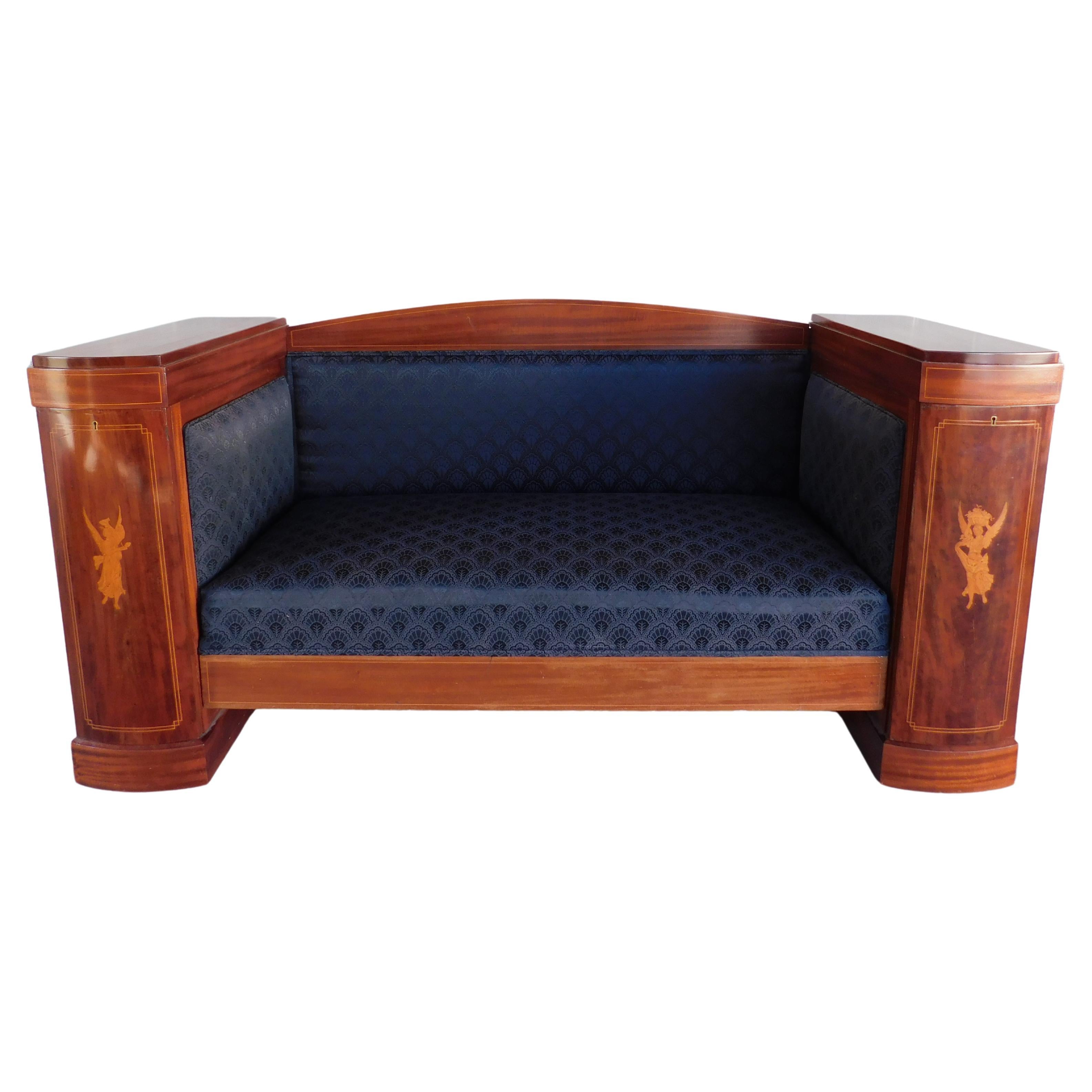 Antikes Biedermeier-Sofa aus Mahagoni und Intarsien aus der Mitte des 19. Jahrhunderts im Angebot