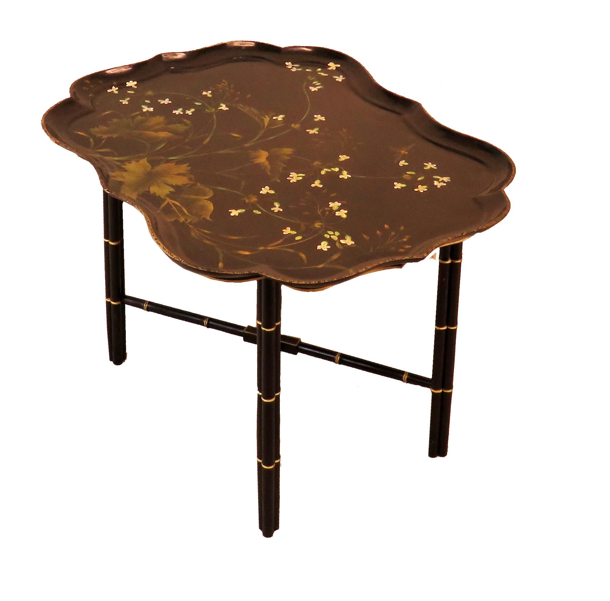 Antique Mid 19th Century Papier Mache Tray Coffee Table In Good Condition In Bedfordshire, GB