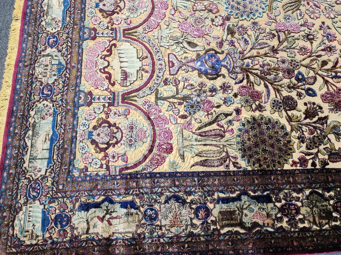 Antiker Souf Kashan Persischer Seiden-Goldfaden-Teppich mit 3D-prägung aus der Mitte des 19. Jahrhunderts  (Gewebt) im Angebot