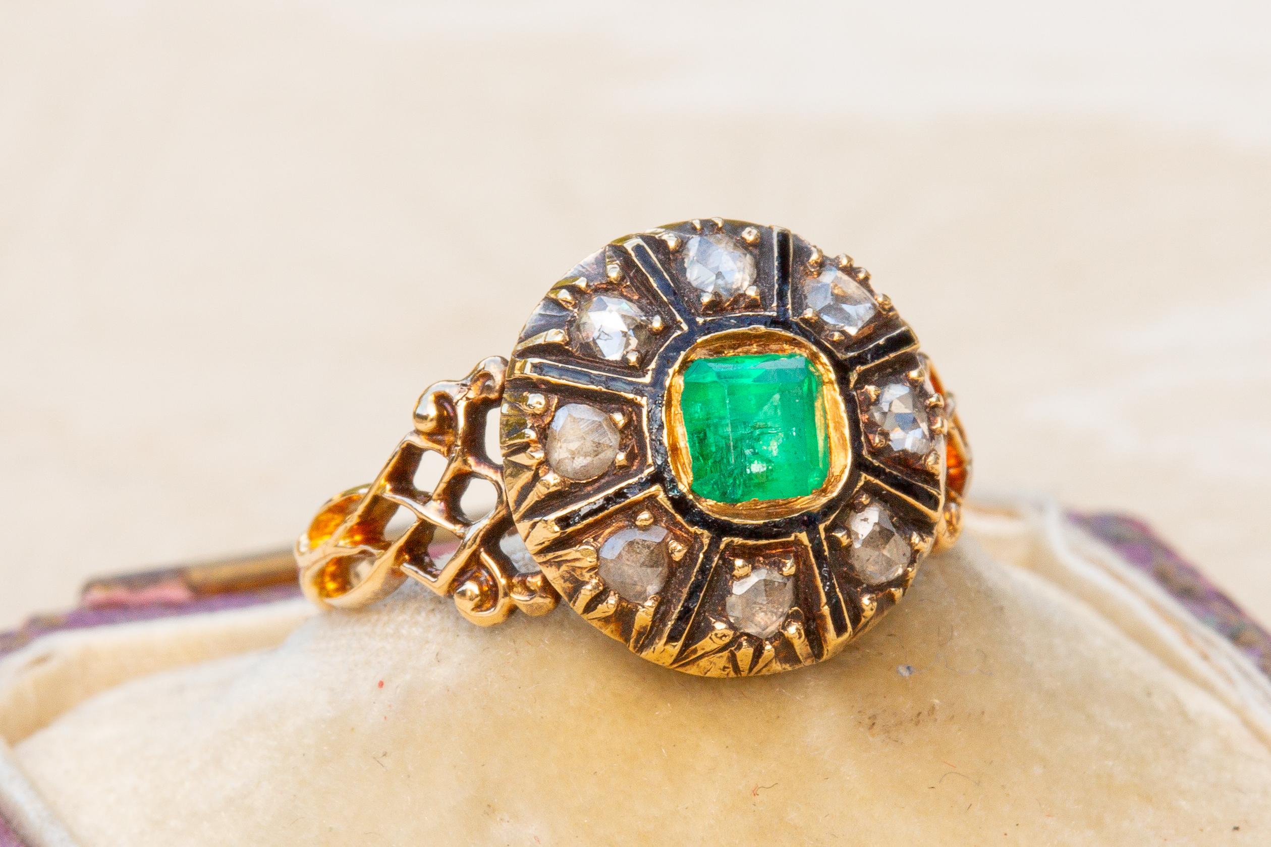 Antique Mid-19th Century Step Cut Emerald and Rose Cut Diamond Enamelled Cluster For Sale 4