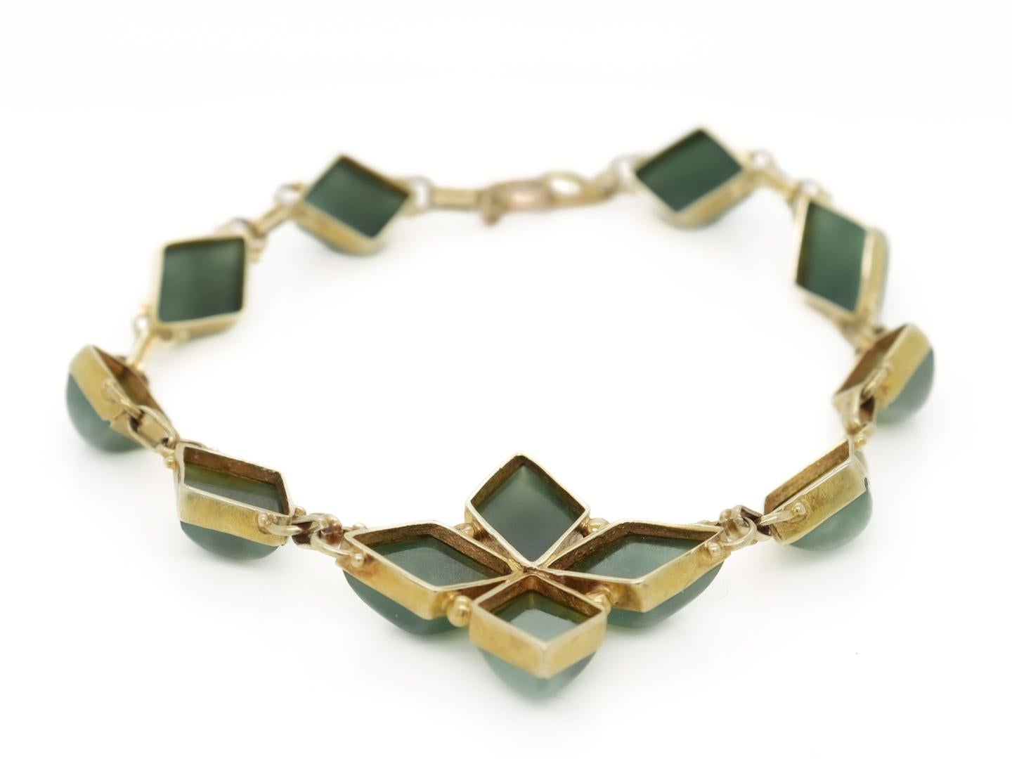 Antique Mid-Century 14k Gold & Green Jade Bracelet For Sale 10