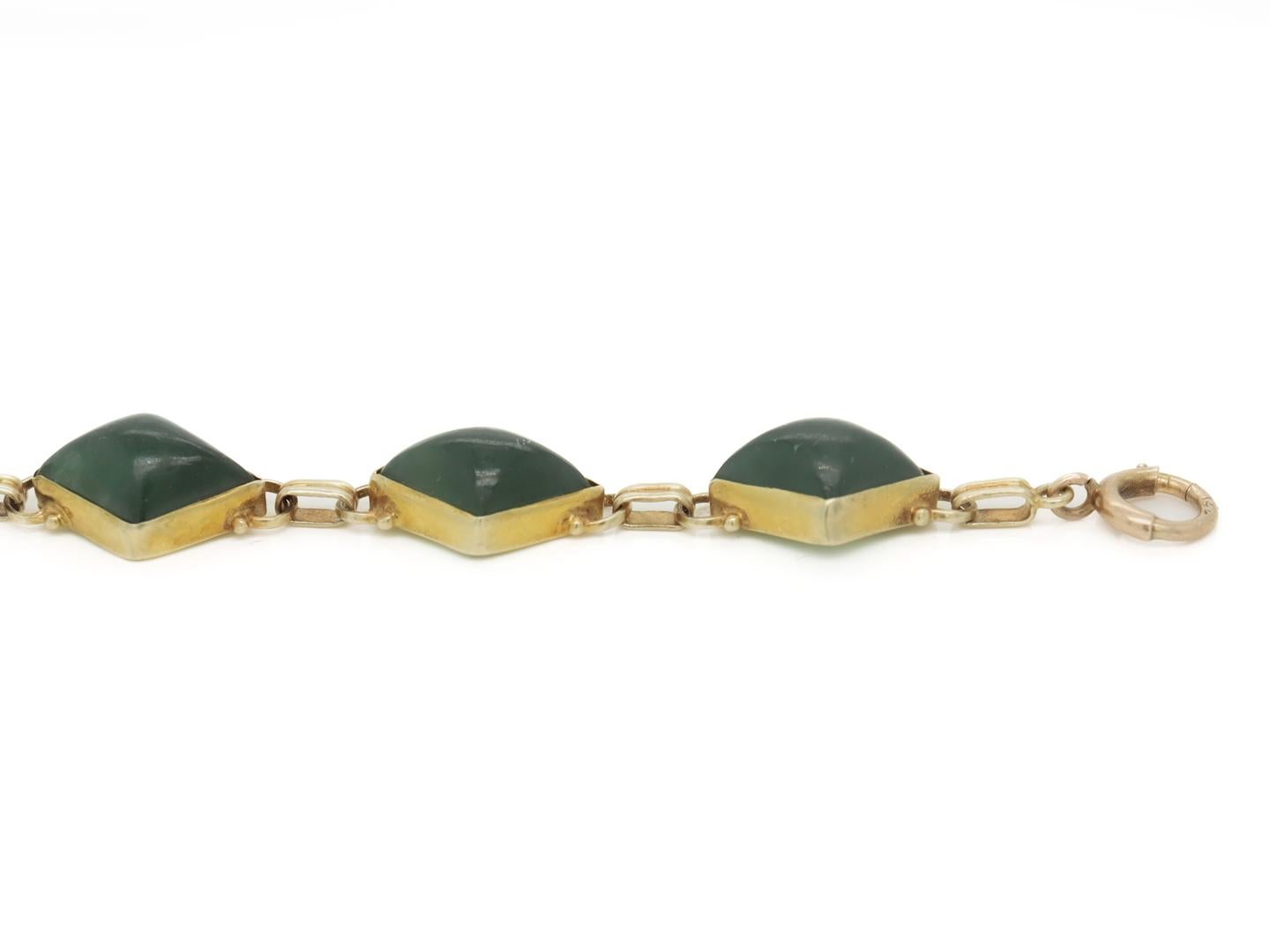 Antique Mid-Century 14k Gold & Green Jade Bracelet For Sale 4