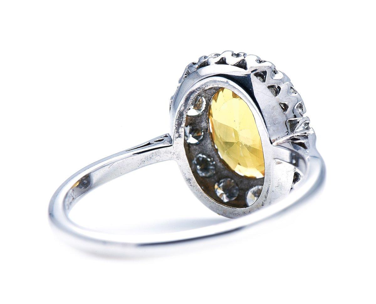 Antique, Mid Century, 18ct White Gold, Yellow Sapphire and Diamond Ring In Excellent Condition In Rochford, Essex