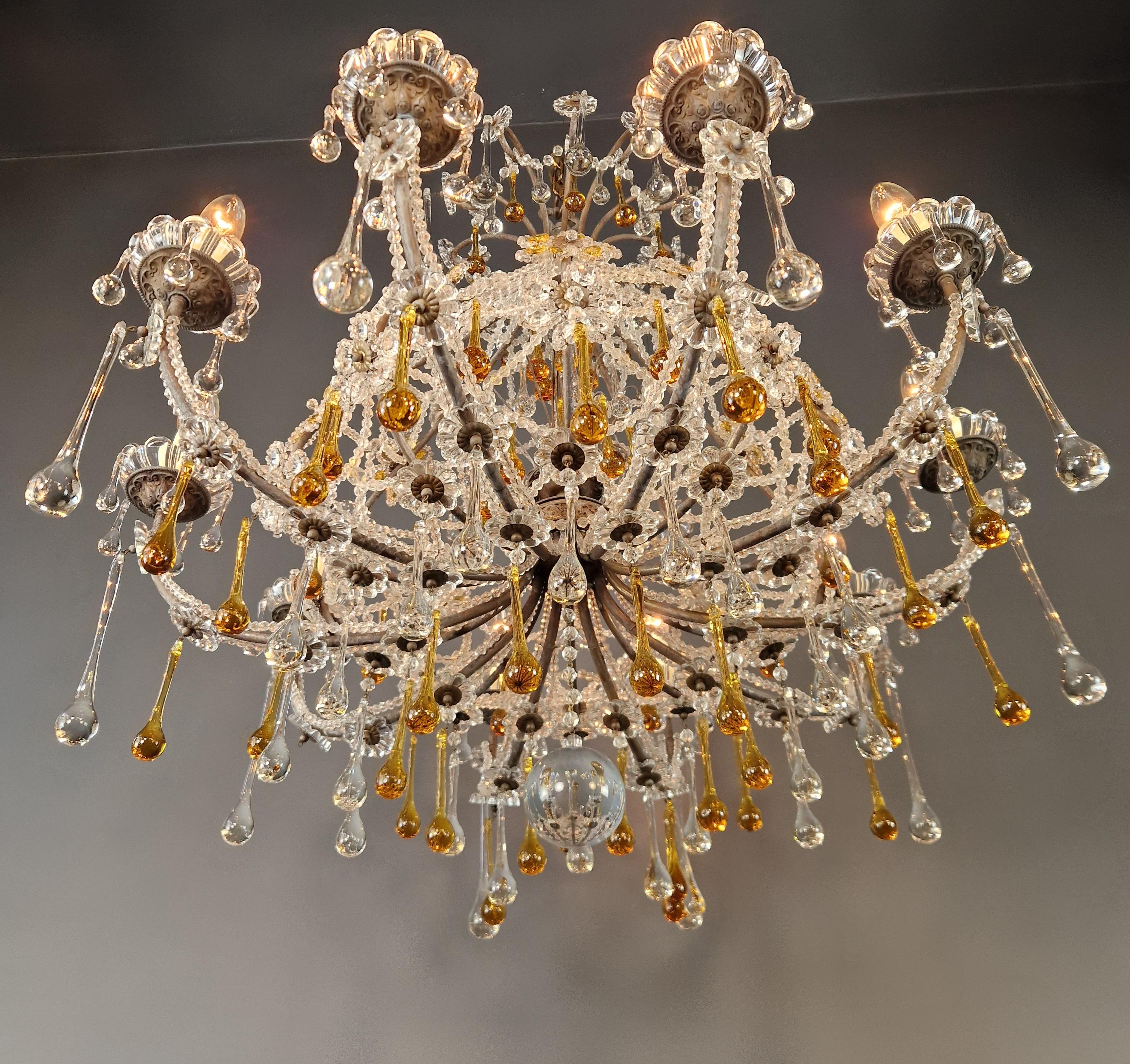 Antigua araña de cristal de Murano de mediados de siglo con detalles de ámbar raramente cesta en Bueno estado para la venta en Berlin, DE