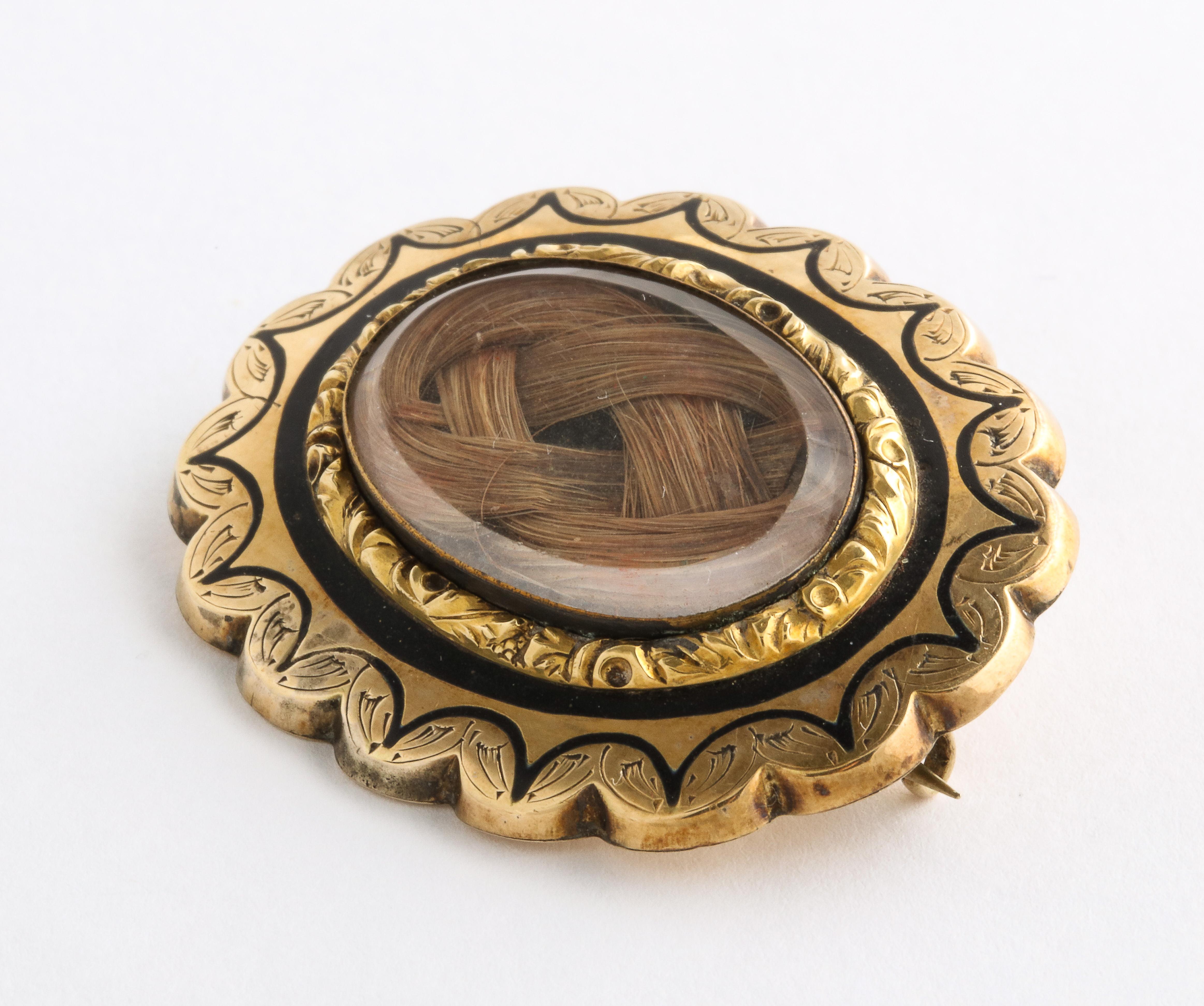 Antike viktorianische Mid-Century-Gold-Gedenknadeln im Zustand „Gut“ im Angebot in Stamford, CT