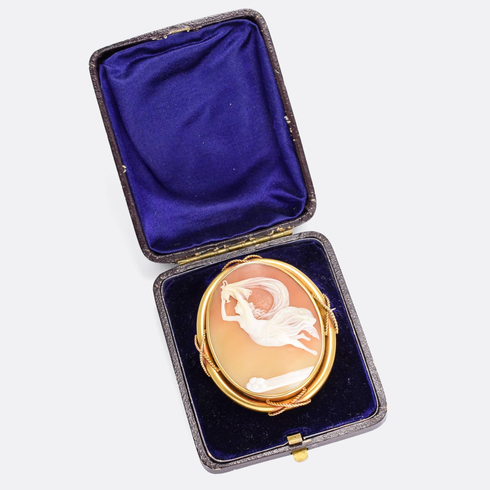 Antique Mid-Victorian Iris Shell Cameo Brooch 1