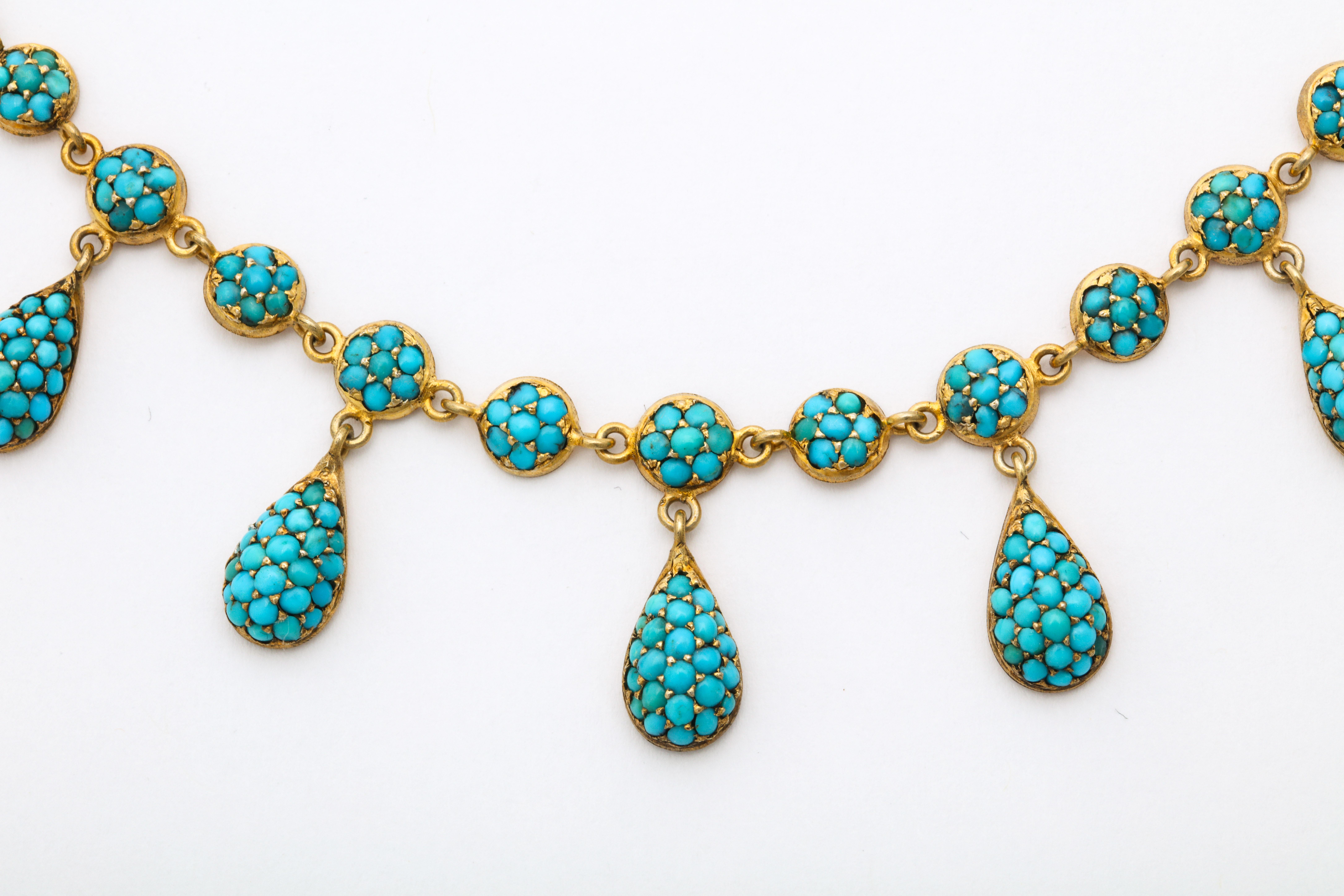 Antike mittelviktorianische Halskette mit persischem Türkis im Zustand „Hervorragend“ in Stamford, CT