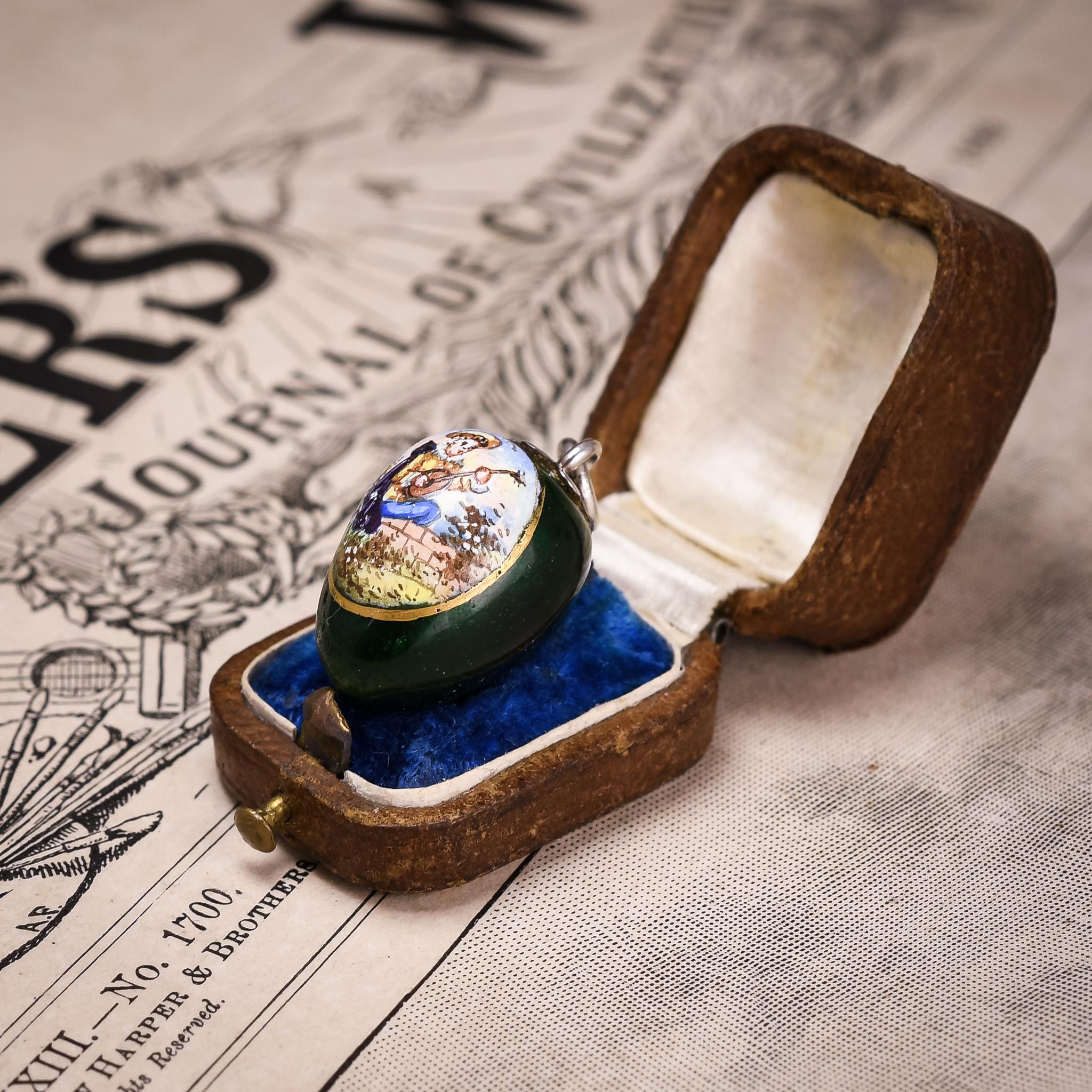 Antique Mid-Victorian Swiss Enamelled Egg Pendant For Sale 1