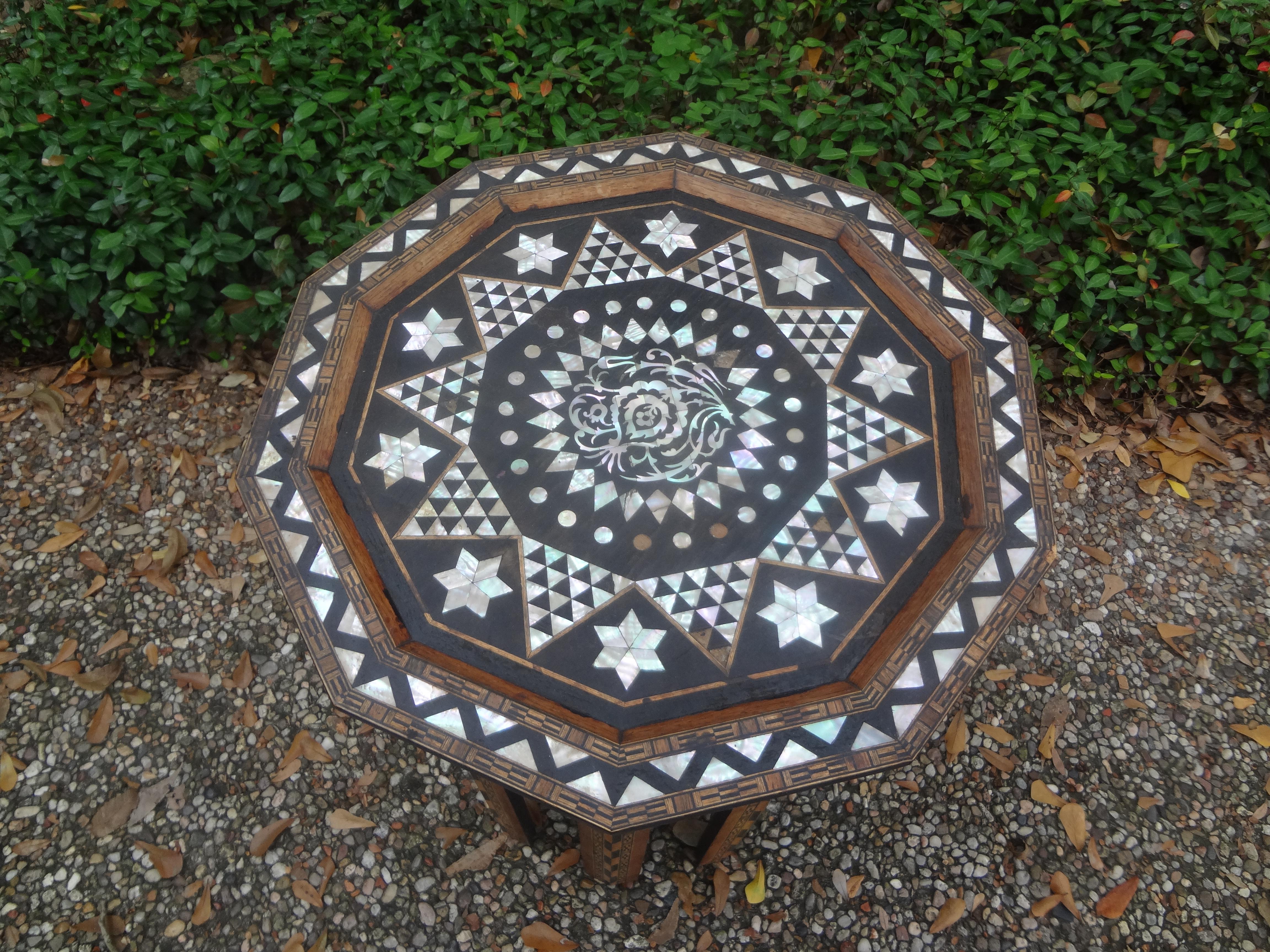 Early 20th Century Antique Middle Eastern Arabesque Style Mother of Pearl Inlaid Table For Sale