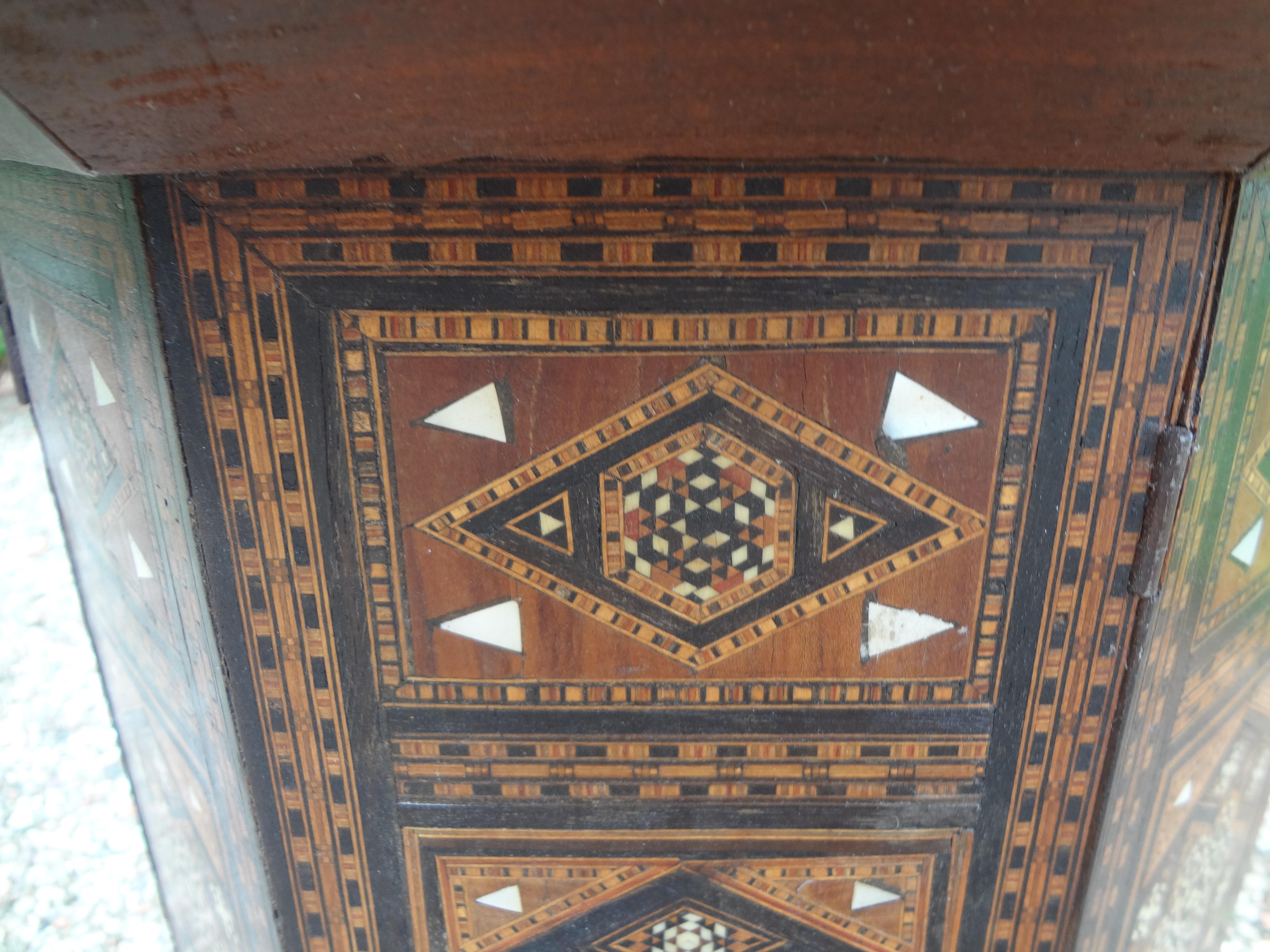 Unknown Antique Middle Eastern Arabesque Style Mother of Pearl Inlaid Table