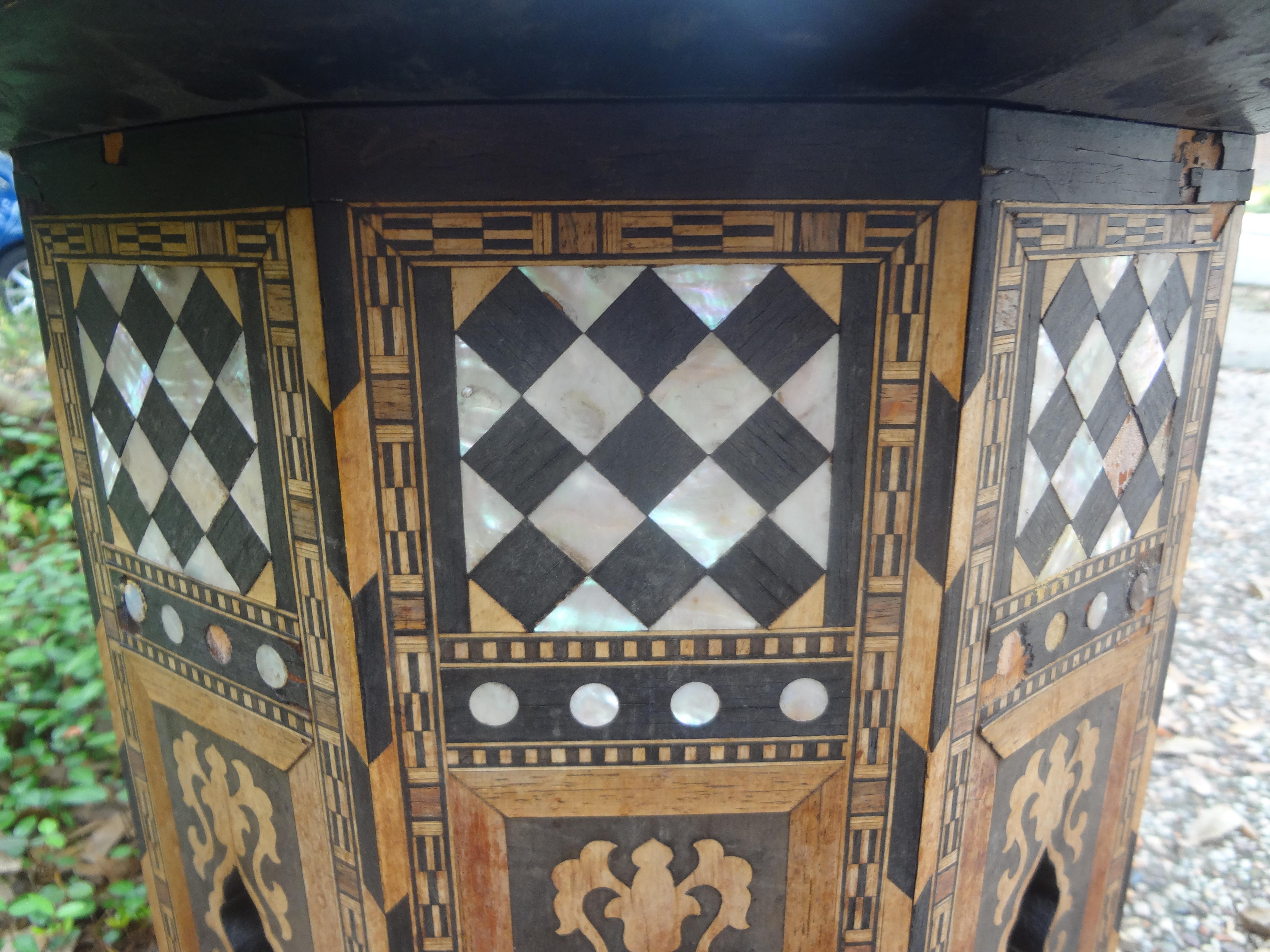 Antique Middle Eastern Arabesque Style Mother of Pearl Inlaid Table For Sale 1