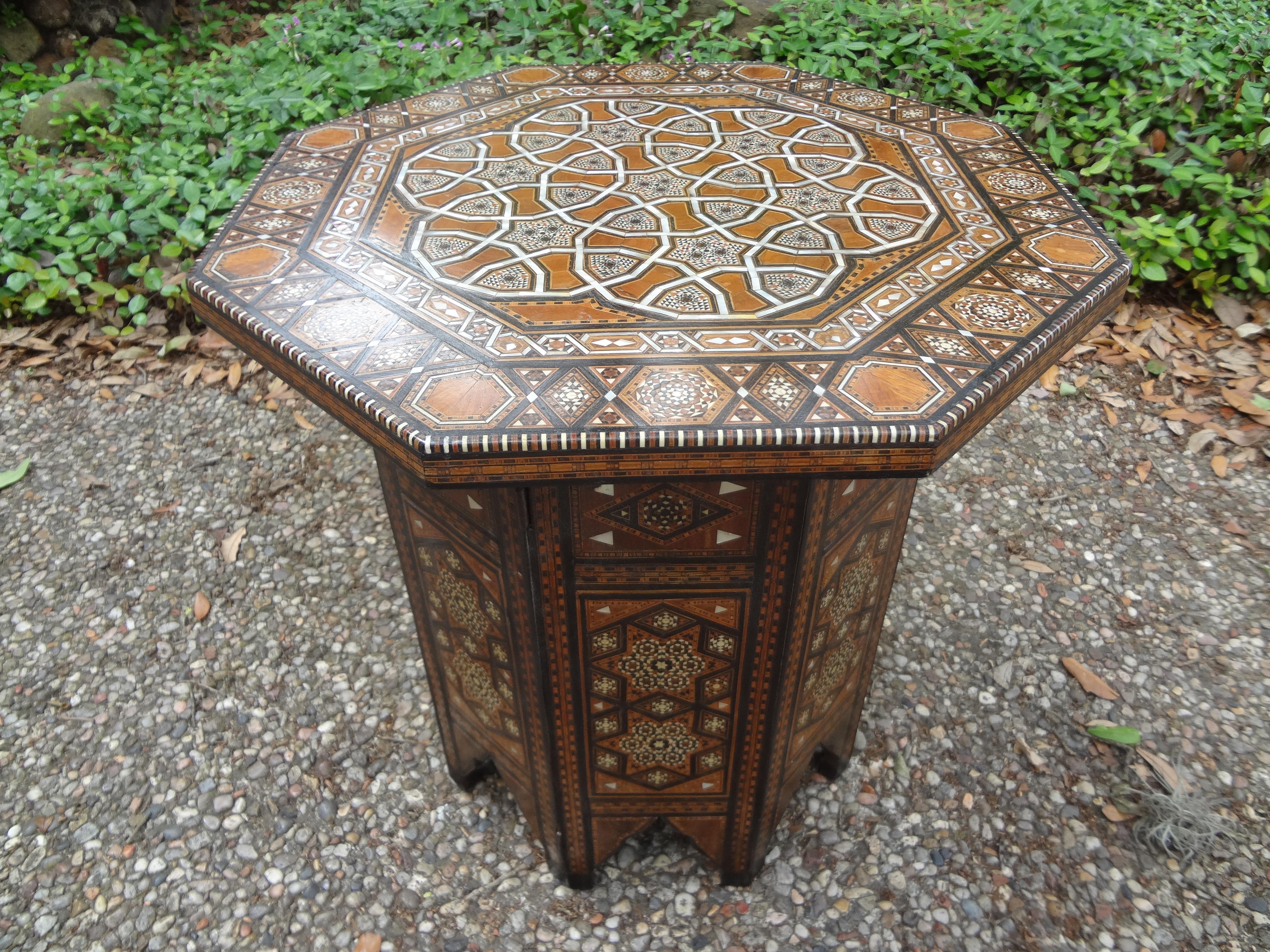 Early 20th Century Antique Middle Eastern Arabesque Style Mother of Pearl Inlaid Table