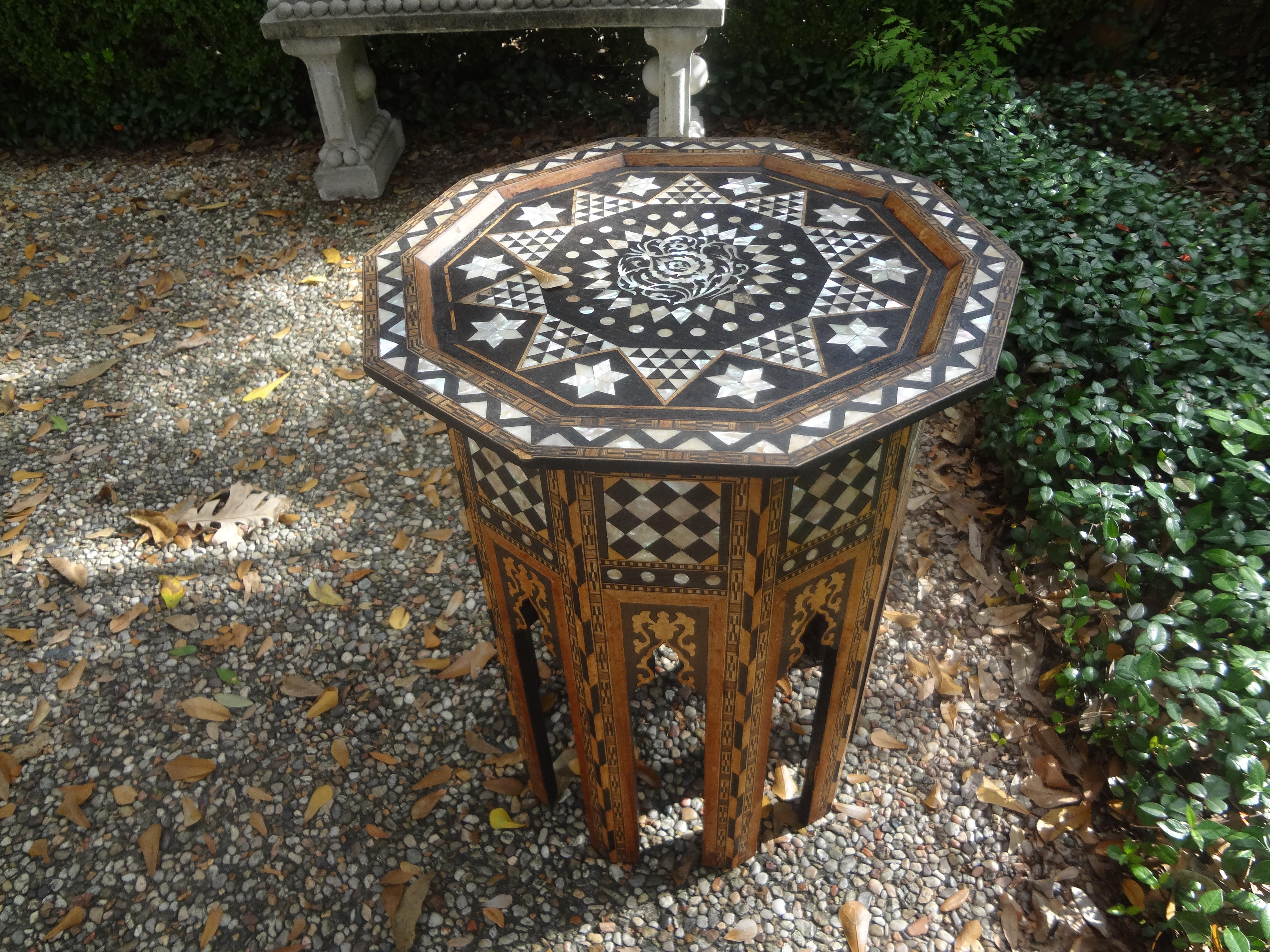Antique Middle Eastern Arabesque Style Mother of Pearl Inlaid Table For Sale 3