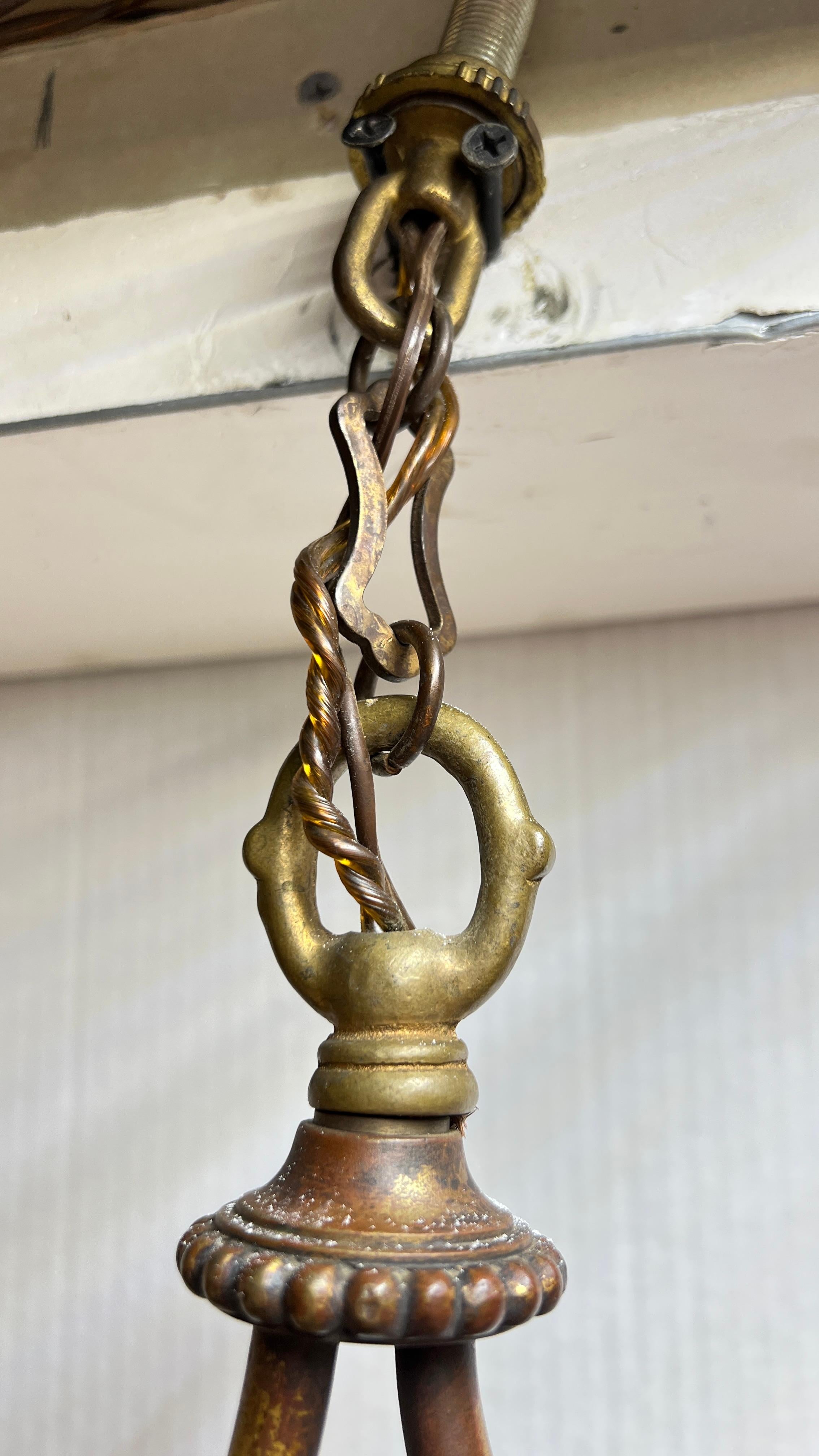 Lanterne ancienne du Moyen-Orient en bronze et verre en vente 9