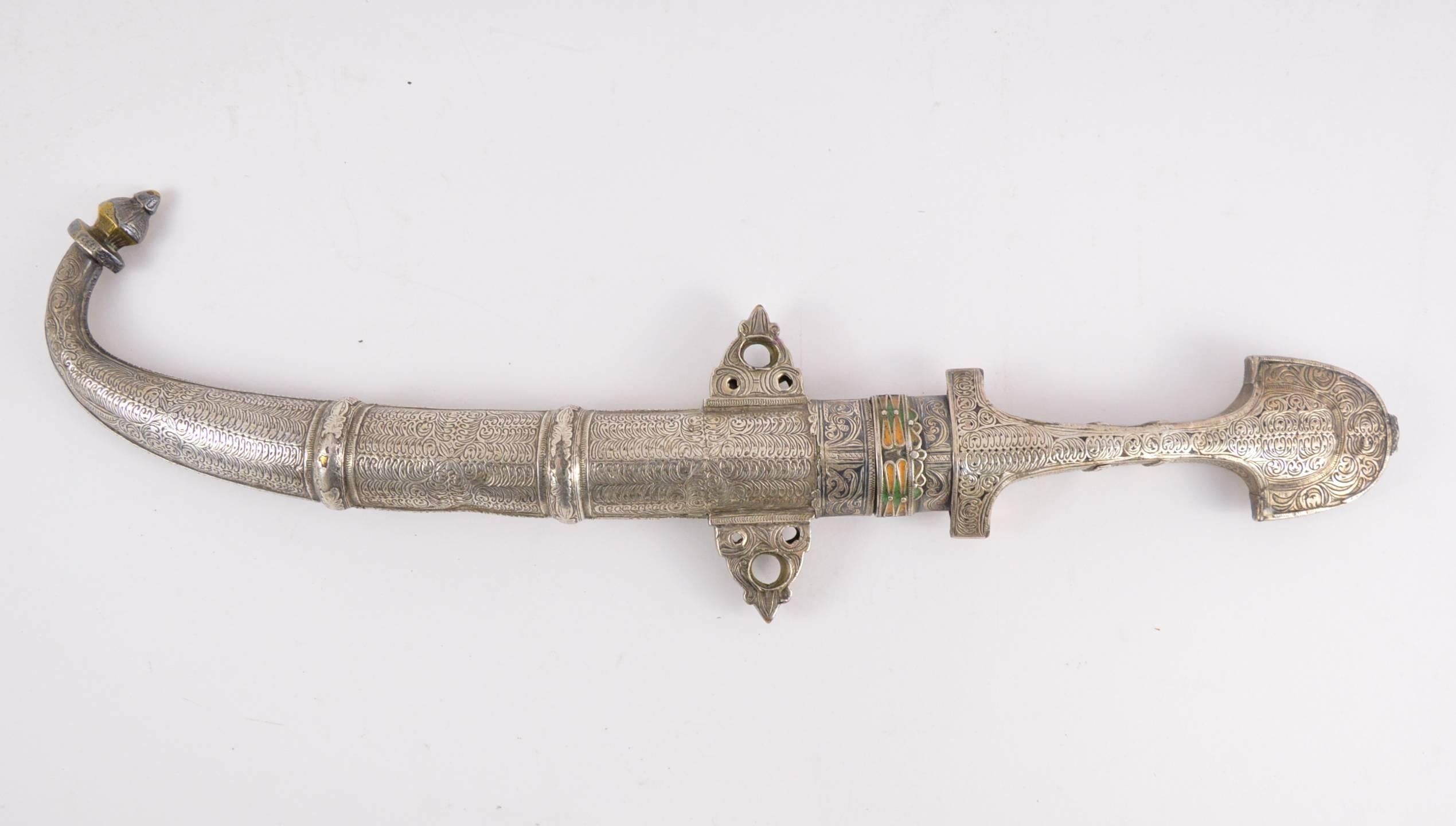 Antique middle-eastern dagger. Fine quality craftsmanship.