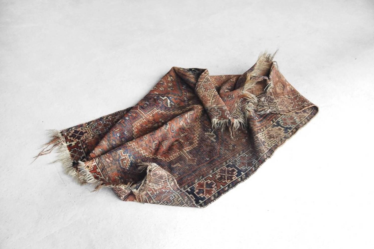 Ancien tapis Shiraz tissé à la main au Moyen-Orient, années 1850 en vente 12