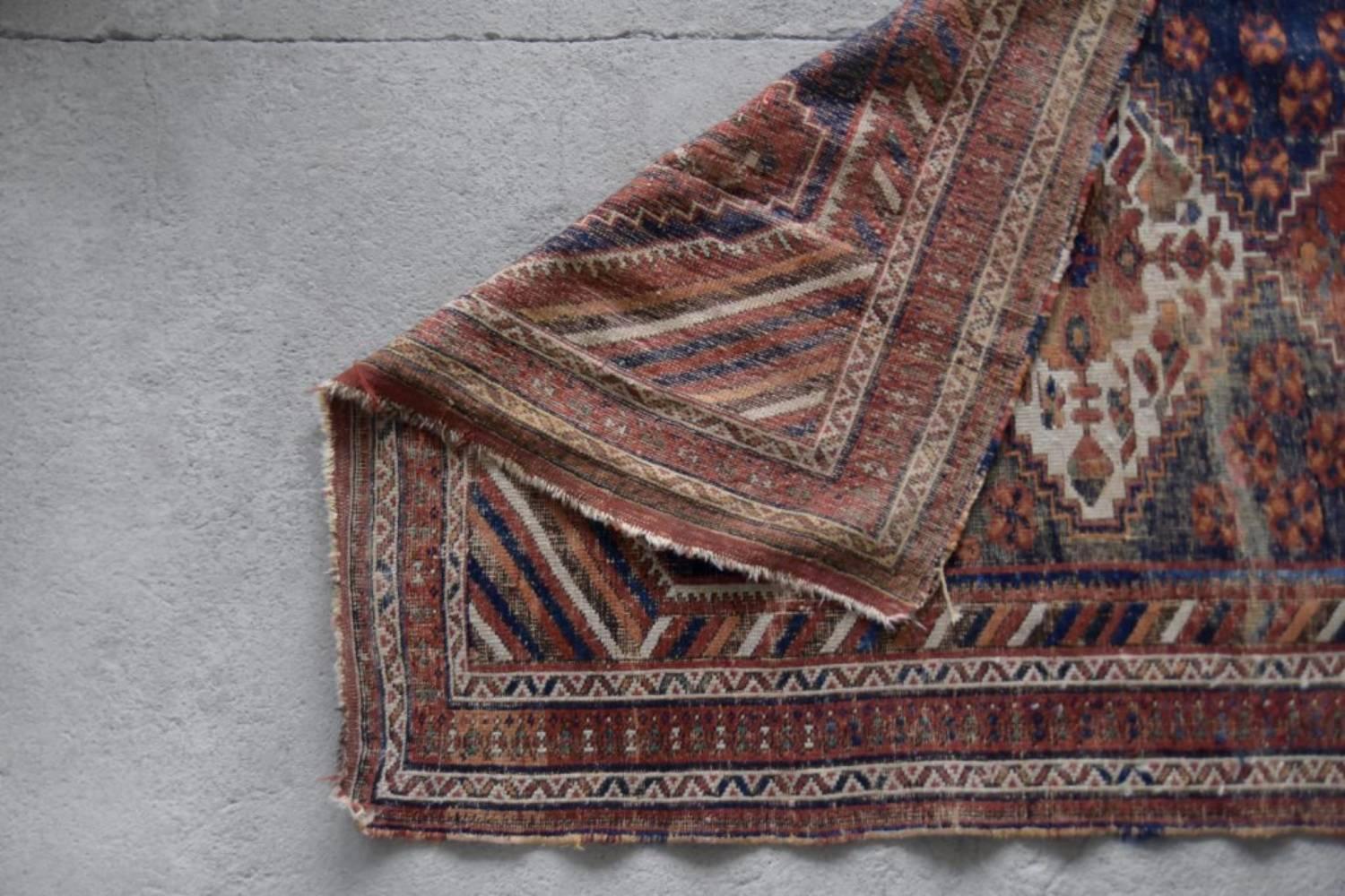 Ancien tapis Shiraz tissé à la main au Moyen-Orient, années 1890 en vente 6