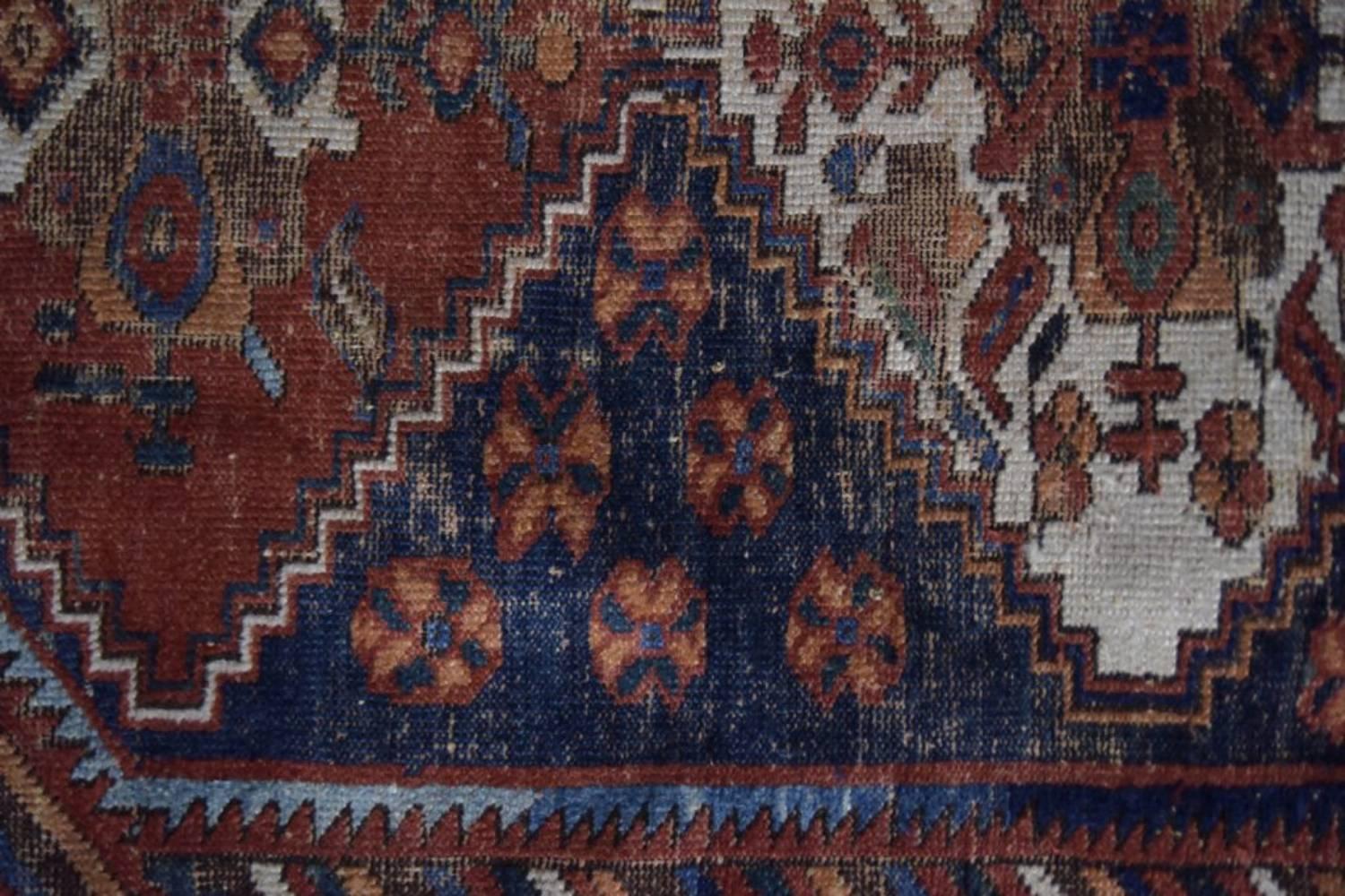 Laine Ancien tapis Shiraz tissé à la main au Moyen-Orient, années 1890 en vente