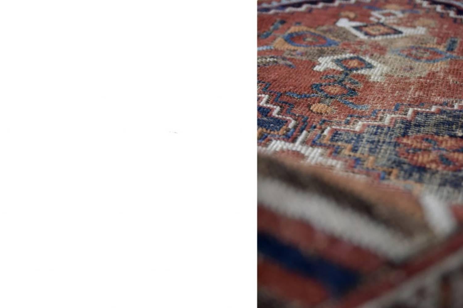 Ancien tapis Shiraz tissé à la main au Moyen-Orient, années 1890 en vente 1