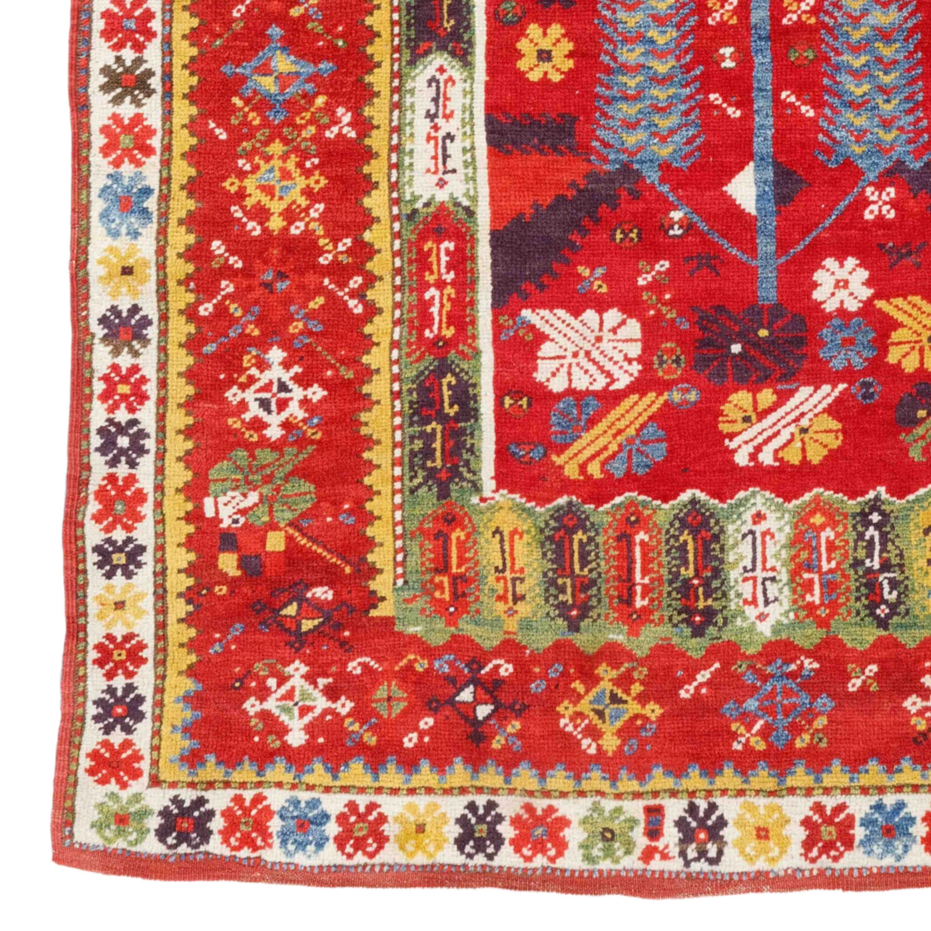 Antique Milas/Melas Prayer Rug - 19th Century Turkish Melas Rug in Perfect Condition
Size 118 x 176 cm (3,87 x 5,77 ft)

Milas Carpets (also written as Melas) - Turkish carpets produced in the Milas district are unique in style and composition. The