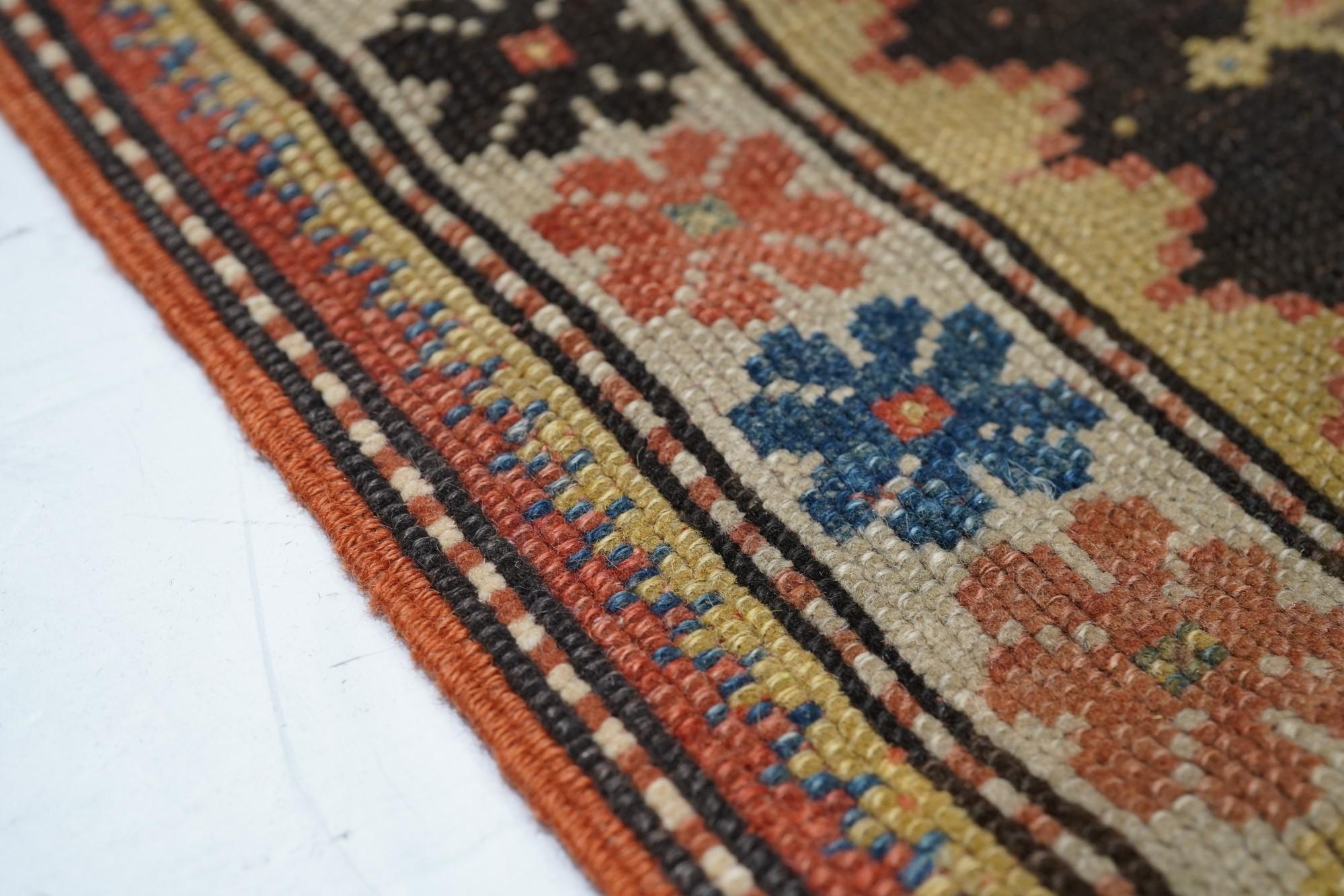 Antique Milas Rug In Excellent Condition For Sale In New York, NY