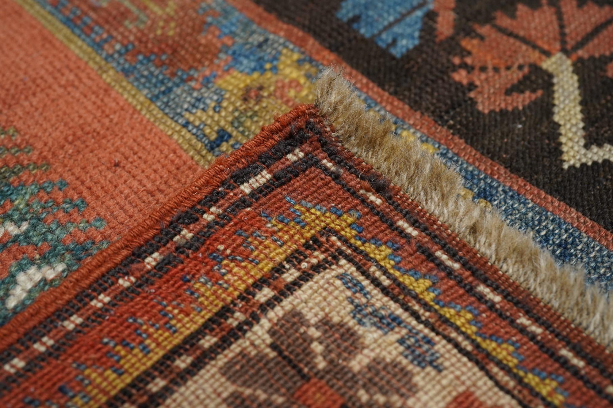 Antiker Milas-Teppich im Angebot 2