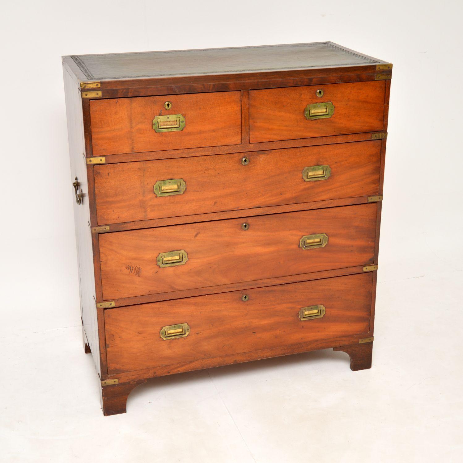 An excellent 19th century antique military campaign chest. This was made in England, it dates from around the 1860-1880 period.

This is very well made with lots of storage space, it has a fairly heavy patina with plenty of charm. There is an