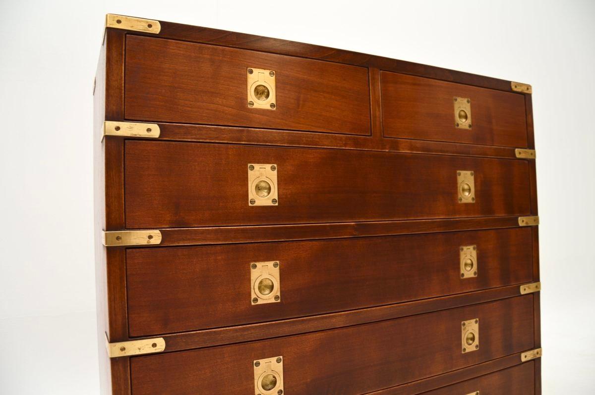 Legno Cassettiera antica in stile campagna militare in vendita