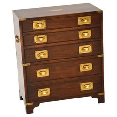 Commodes and Chests of Drawers