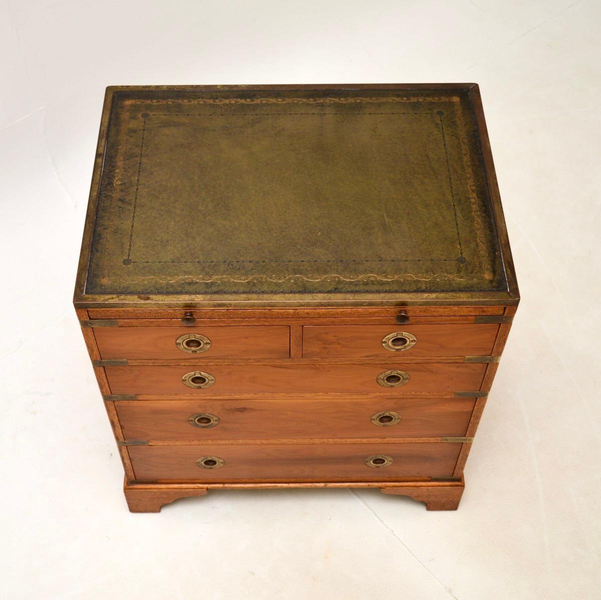 Britannico Antico cassettone in stile Campaigner militare in Wood in vendita
