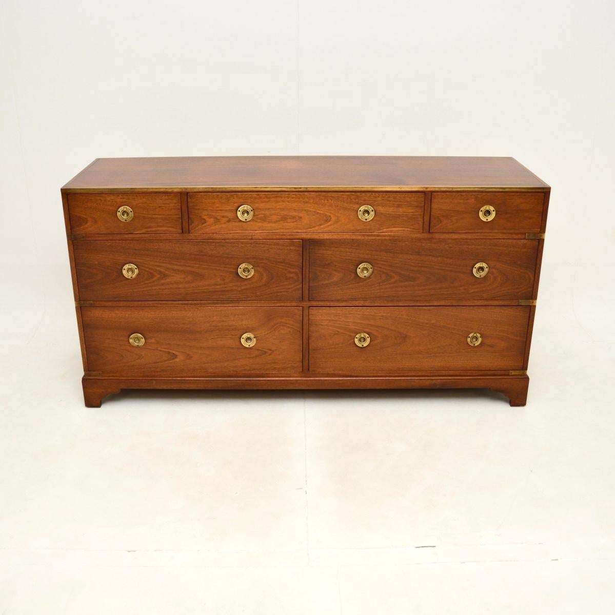 Campagne Ancienne commode militaire de style Campaigner / buffet en vente