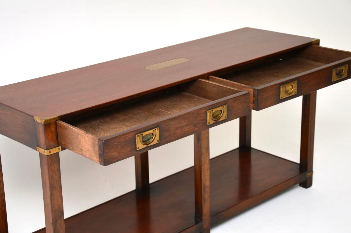 Mesa consola antigua estilo campaña militar en venta 5