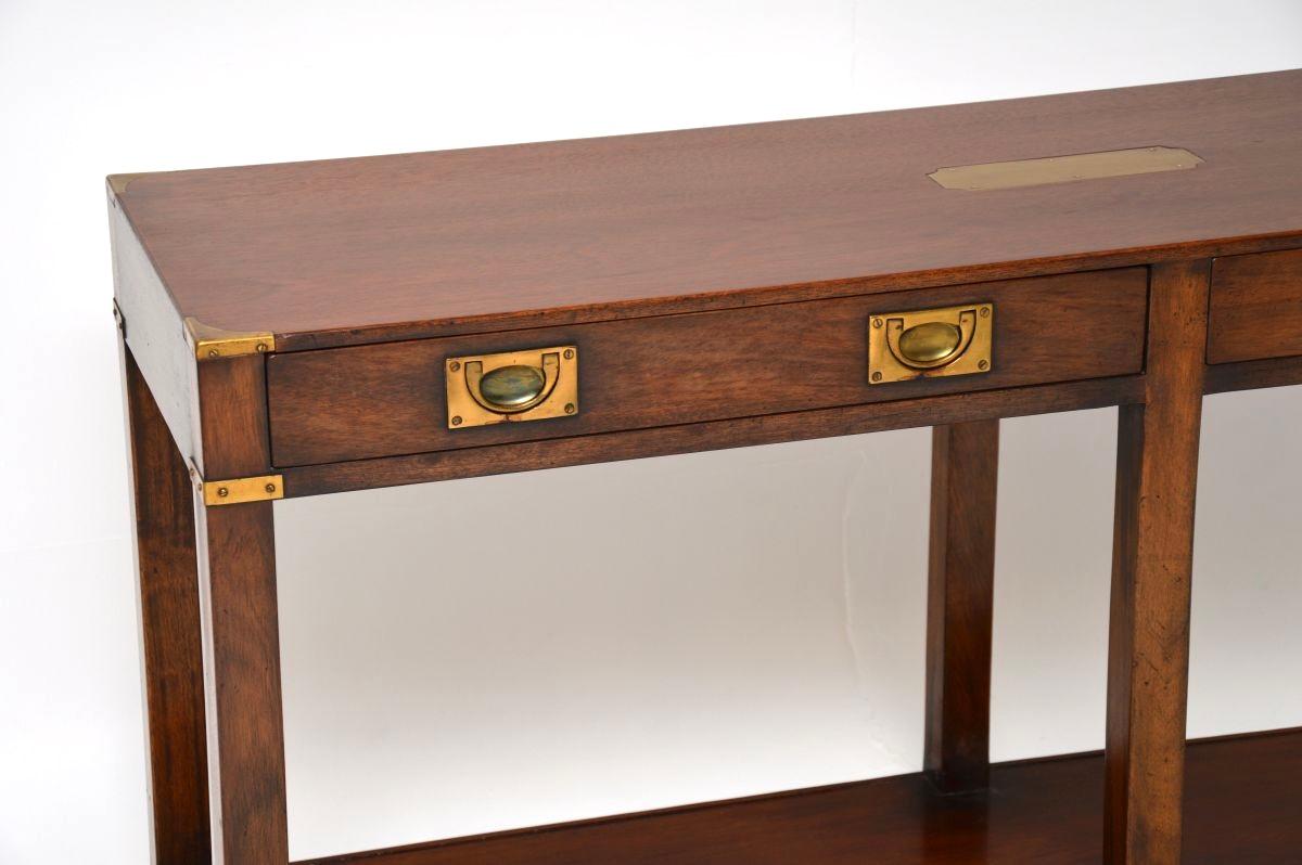 Mesa consola antigua estilo campaña militar en venta 2