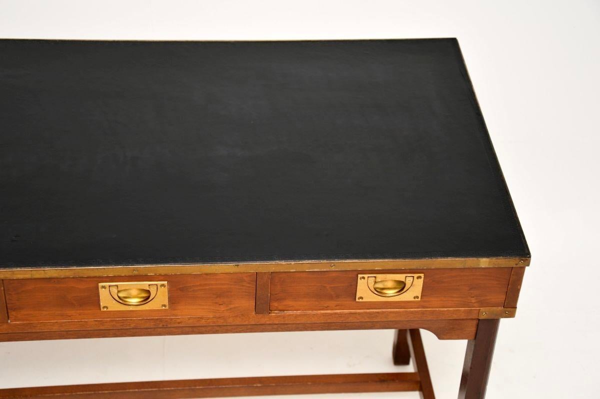 Antica scrivania in stile Campaigner militare in Wood Wood in vendita 2