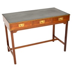 Antica scrivania in stile Campaigner militare in Wood Wood