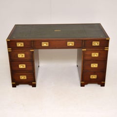 Antique bureau militaire de campagne en acajou