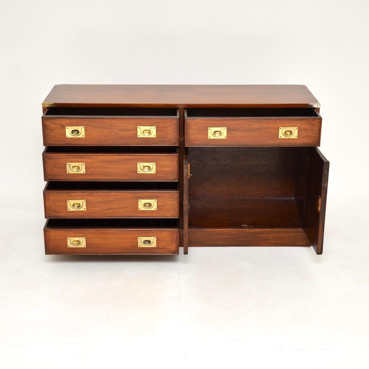 Aparador / Armario Antiguo Estilo Campaña Militar Británico en venta