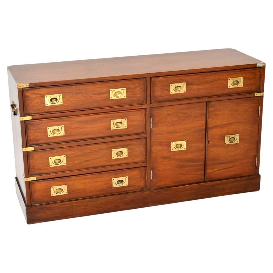 Antica credenza/armadio in stile Campaigner militare