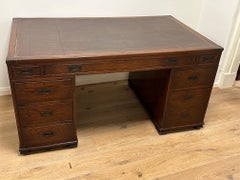 Bureau militaire ancien