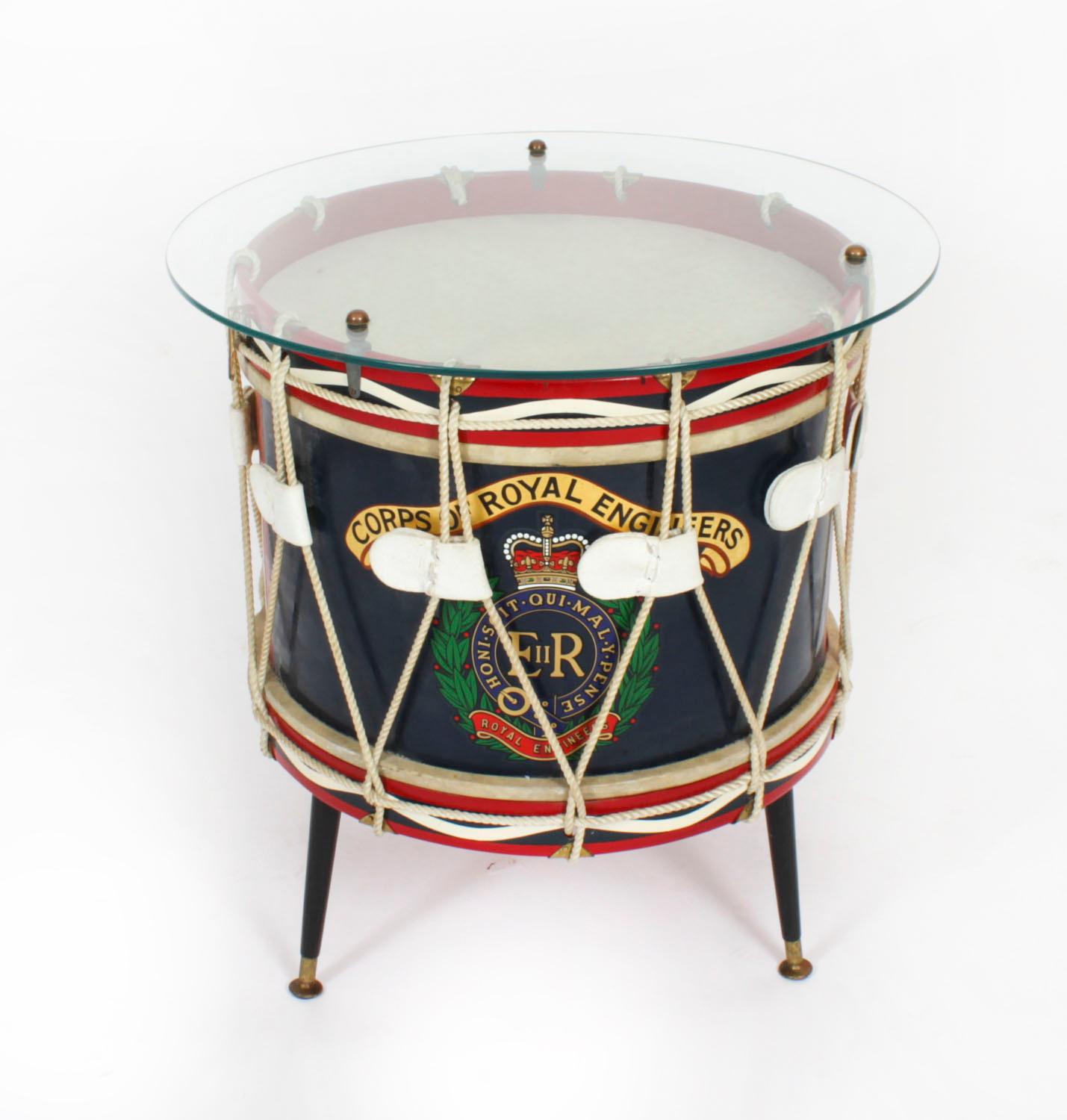 Ancienne table d'appoint à tambour militaire des Royal Engineers 20ème siècle en vente 4
