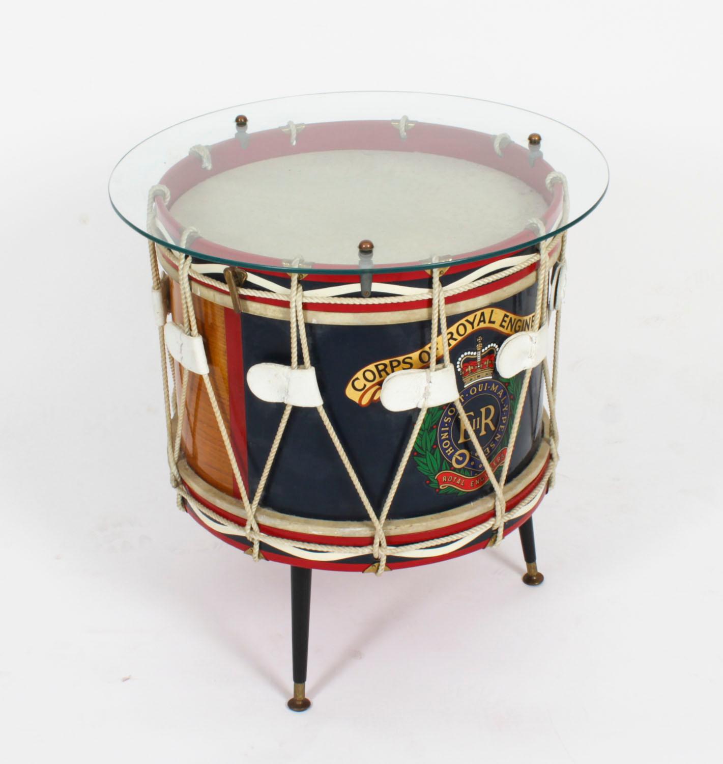 Ancienne table d'appoint à tambour militaire des Royal Engineers 20ème siècle en vente 1