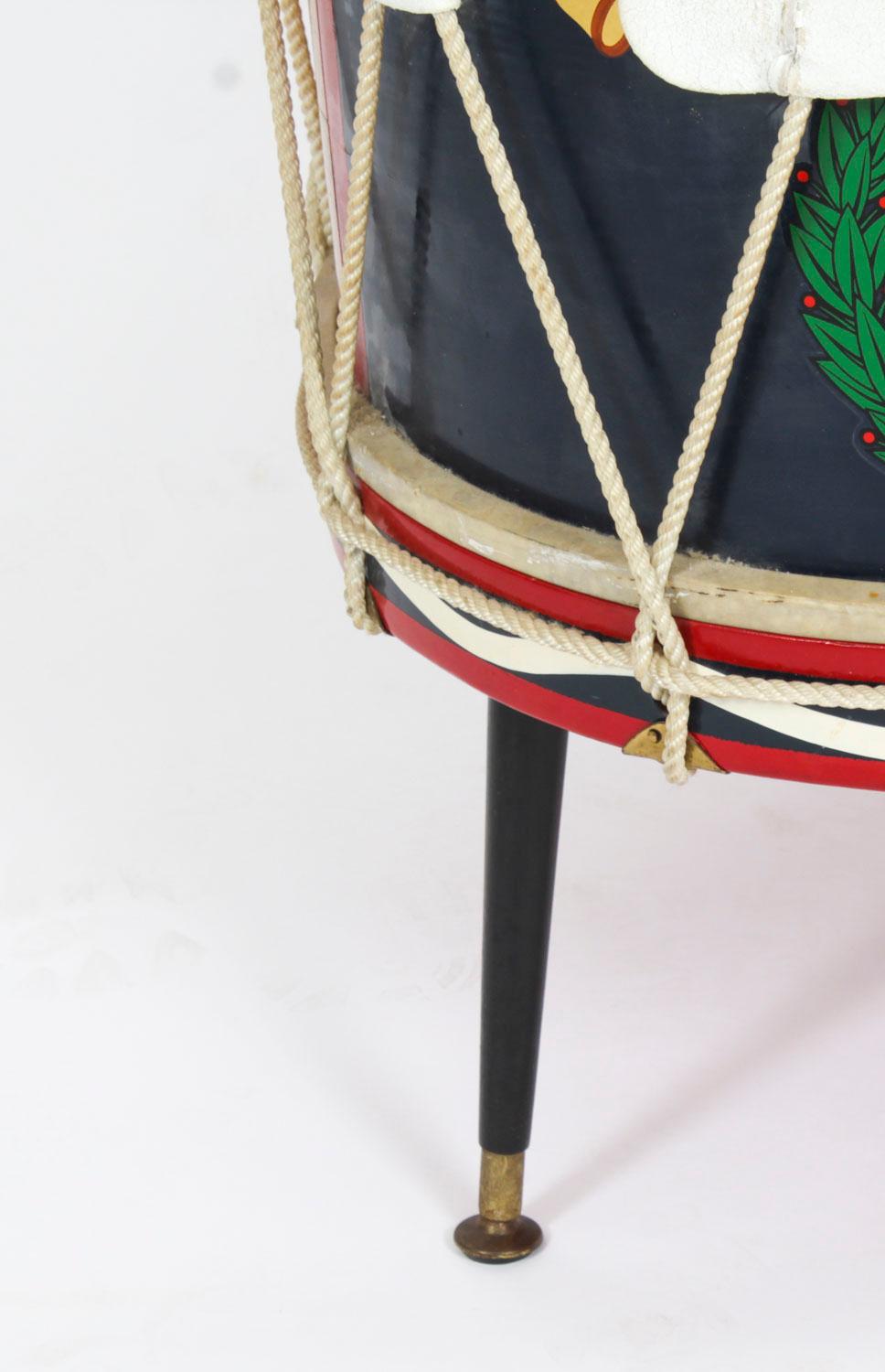 Ancienne table d'appoint à tambour militaire des Royal Engineers 20ème siècle en vente 2