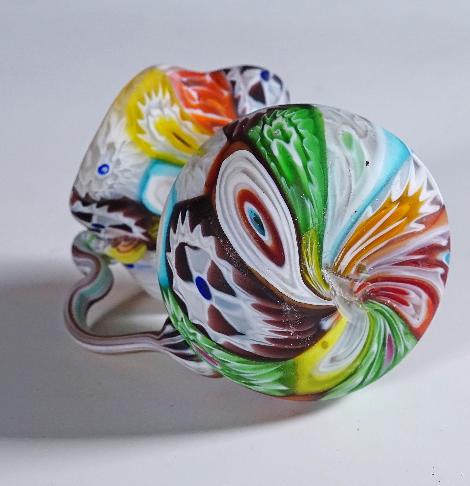 Vetro artistico Antica brocca Millefiori con manico, Fratelli Toso Murano, 1920 ca. in vendita