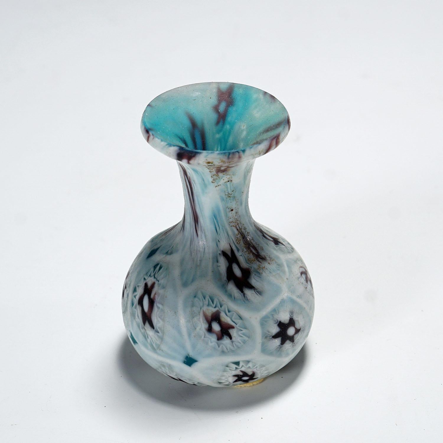 Mid-Century moderno Antico vaso Millefiori di Fratelli Toso Murano 1920 ca. in vendita