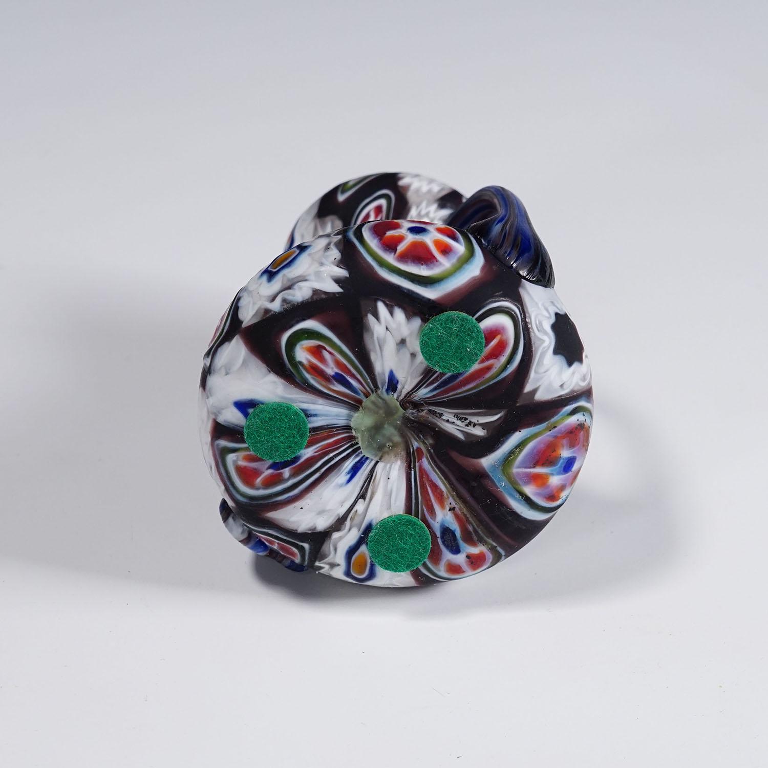 Antike Millefiori-Vase in Violett und Weiß mit Griffen Fratelli Toso Murano (Frühes 20. Jahrhundert) im Angebot