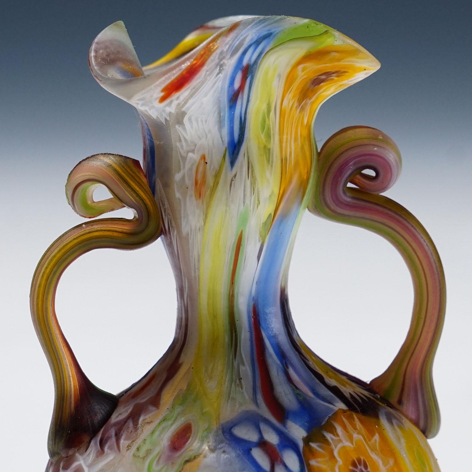 Jarrón Millefiori Antiguo Con Asas, Fratelli Toso Murano Ca. 1920s Italiano en venta