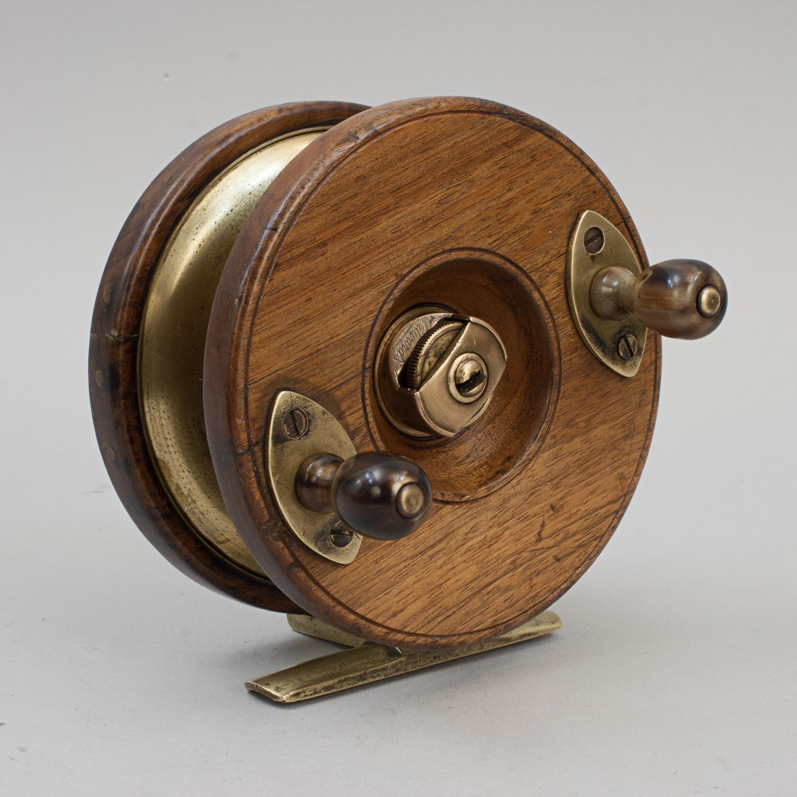 Vintage Nottingham Starback Wooden Fishing Reel.
A 4 ½