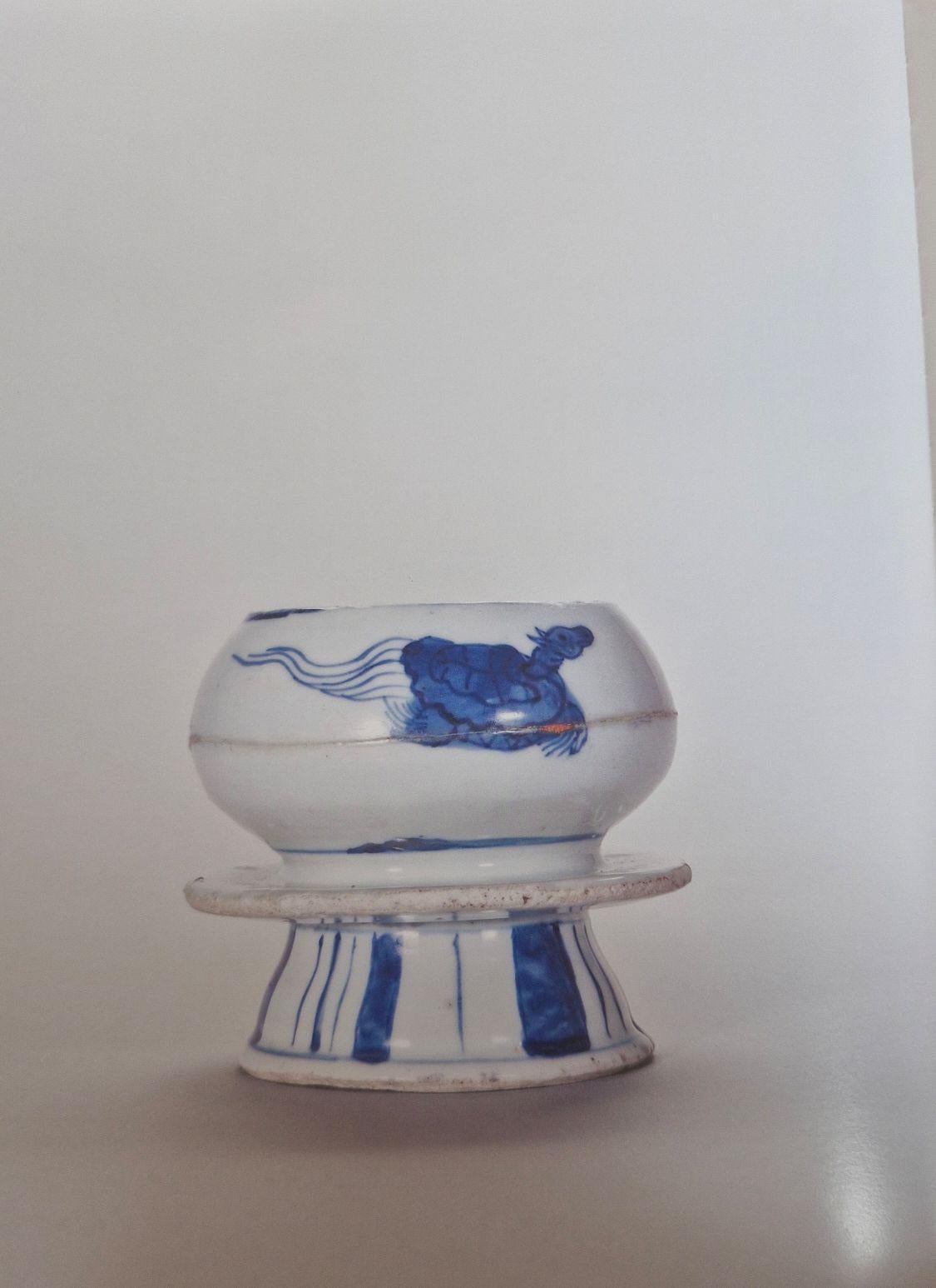 Ancien brûleur d'encens Kosometsuke en porcelaine chinoise Ming Ming 1620-1644 Décoré Bu en vente 6
