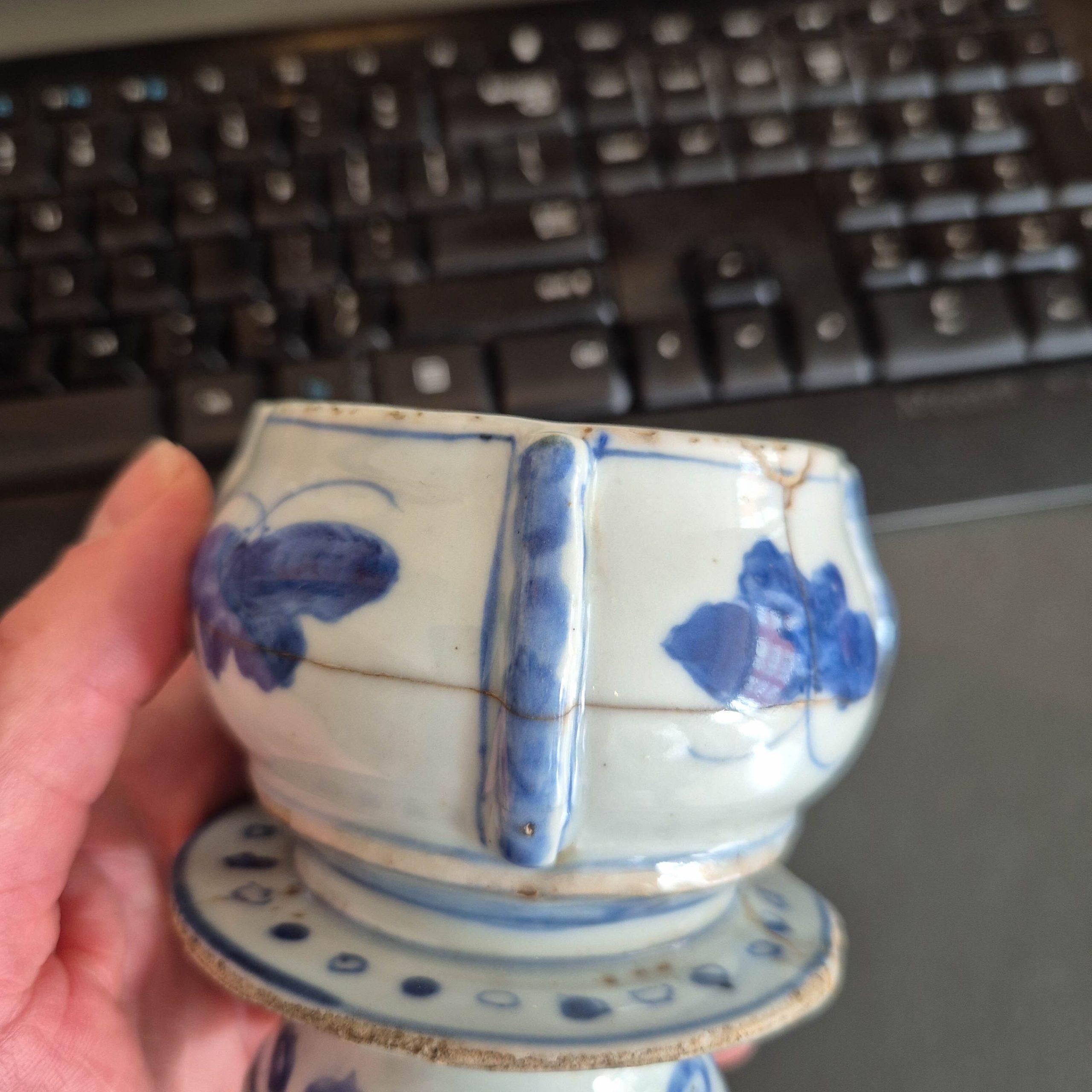 Ancien brûleur d'encens Kosometsuke en porcelaine chinoise Ming Ming 1620-1644 Décoré Bu en vente 2